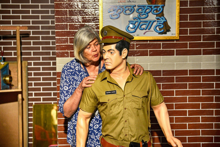 Mumbai: Bollywood Studio Half-Day Tour Mumbai Bollywood Studio Half-Day Bollywood Tour