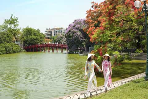 Hanoi: 3-Hour Guided Tour with Puppet Show and Egg Coffee