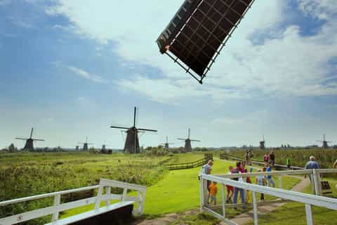 from amsterdamday excursion unesco’s kinderdijk madurodam