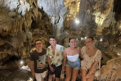 Desde Hanói: Excursión de un día a la Bahía de Halong con crucero, cuevas y kayak