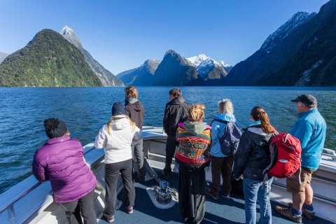 Ab Te Anau: Reisebus zum Milford Sound, Boot und WanderungAb Te Anau: Milford Sound per Reisebus, Boot und Wanderung
