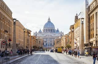 Rom von Civitavecchia aus: Kolosseum, Vatikan und Altstadt mit dem Minivan