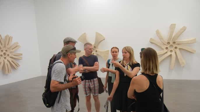 recorrido artístico de 3 horas por berlín la escena de la galería