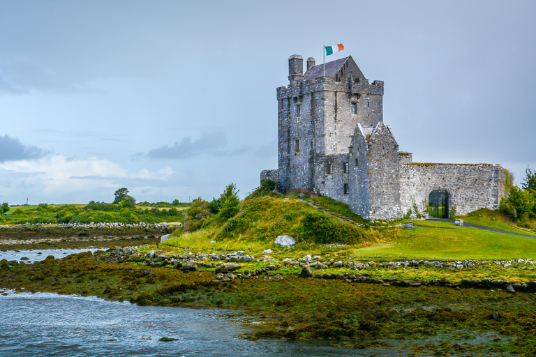 Desde Dublín: excursión de día completo a los acantilados de Moher y la ciudad de Galway