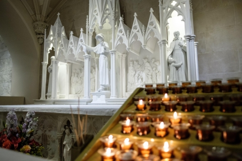 NYC: Offizielle selbstgeführte Audiotour durch die St. Patrick's CathedralNYC: Offizielle selbstgeführte Audiotour der St. Patrick's Cathedral