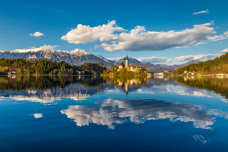 Ljubljana: Tour de um dia pelo Lago Bled, Caverna Postojna e Predjama