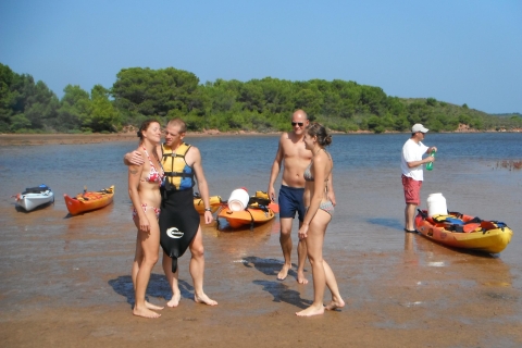 Minorque : demi-journée d'excursion en kayak à FornellesDepuis Minorque : demi-journée en kayak à Fornelles