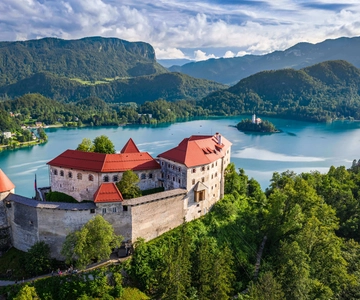 Ljubljana: Lake Bled & Triglav National Park Full-Day Trip