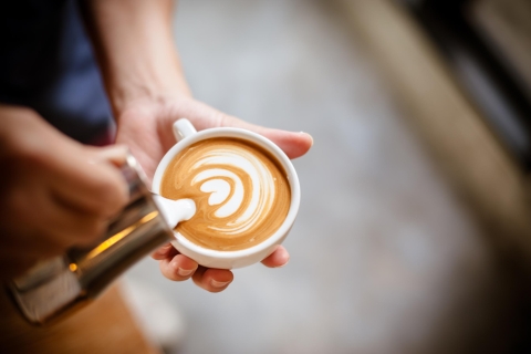 Brême : Atelier d'art du café et du latte au Johann Jacobs HausCours de Latte Art en allemand