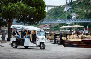 Porto: Tuk-Tuk-Tour von der Stadt zum Meer