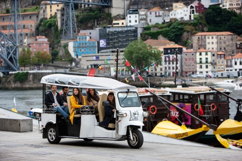 Porto : visite en tuk-tuk de la ville à l'océanVisite privée en anglais
