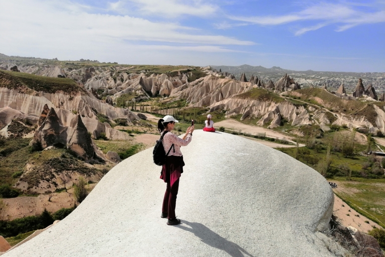 Cappadoce: randonnée d'une demi-journée dans la vallée rouge et rose