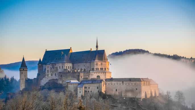 luxembourgville visite des châteaux à arrêts multiples et de la nature