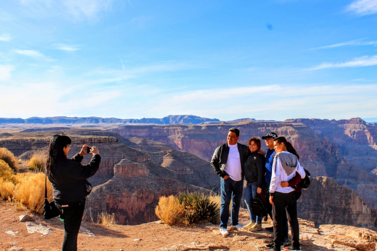 Grand Canyon West Rim : excursion d'une journée en petit groupe au départ de Las VegasVisite en petit groupe de la rive ouest et entrée du Skywalk