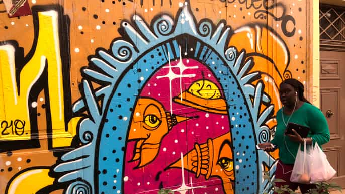marseille alternative walking and street art tour
