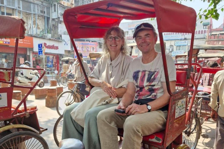Mumbai: Guided Shopping Experience With Expert Female Guide Mumbai: All inclusive Full-Day Shopping Experience