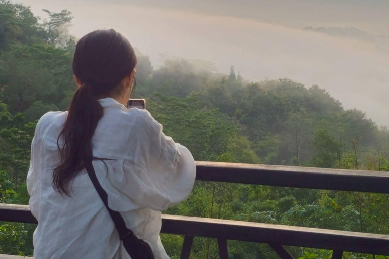 Yogyakarta: Borobudur Temple & Setumbu Hill Sunrise Tour