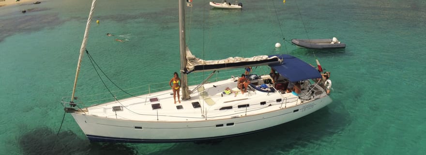 Archipel de La Maddalena : excursion quotidienne en voilier avec déjeuner