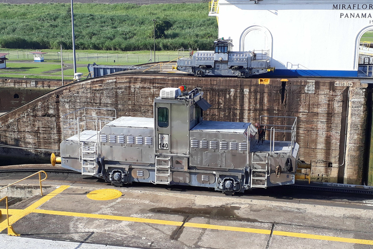 Escala-tur i Panama från flygplatsen