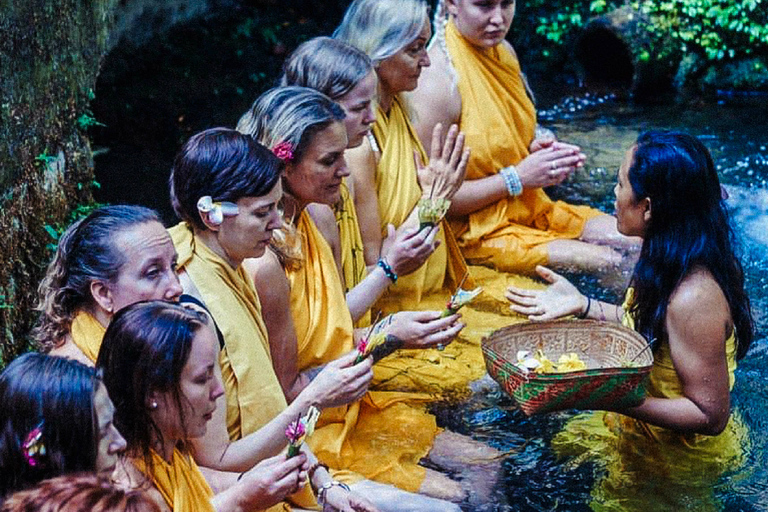 Bali: Ritual privado de dia inteiro no templo da água e aula de ioga