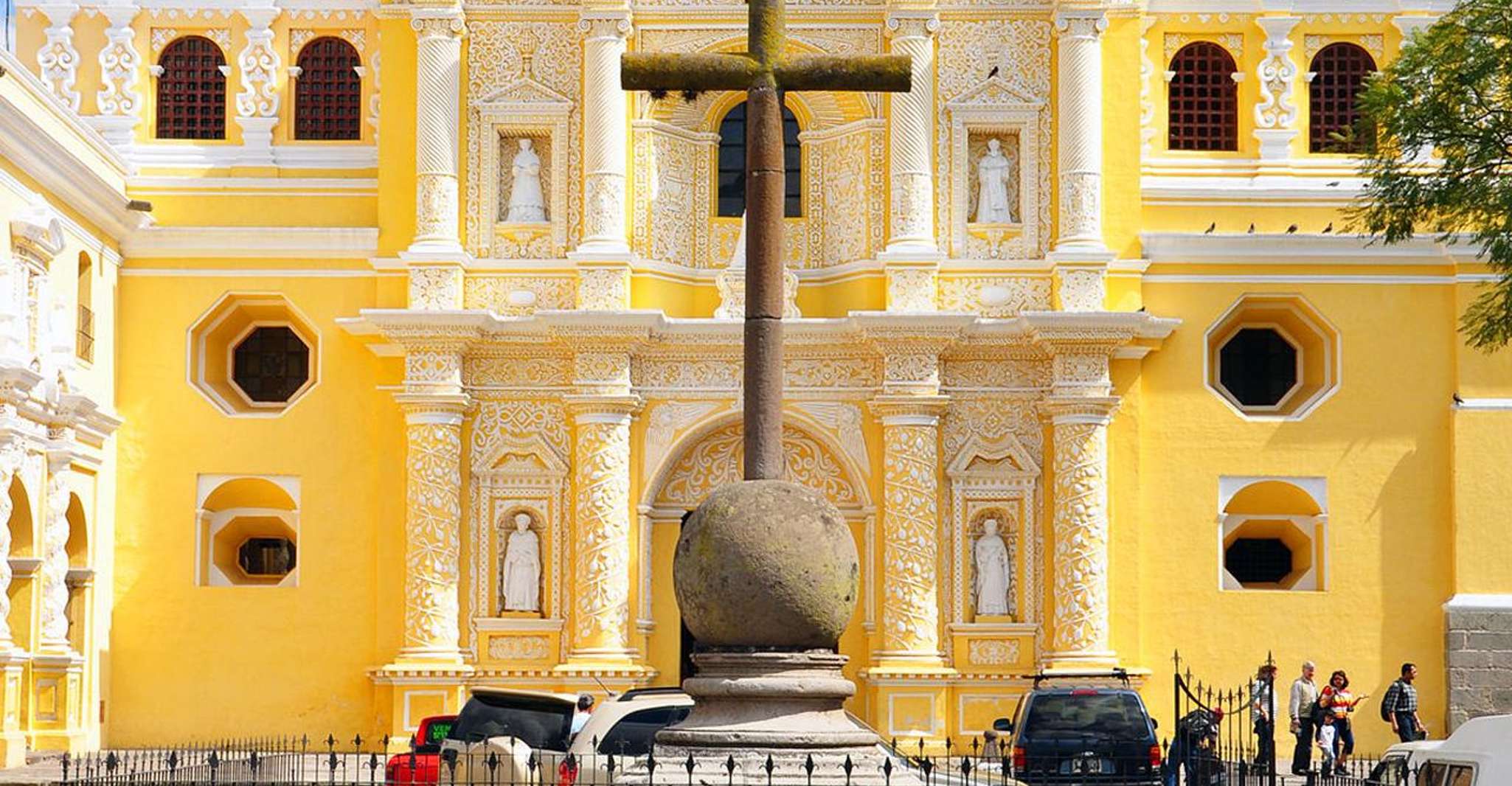 Combo Tour, Colonial Antigua & Guatemala City Explorer Tour - Hizvo