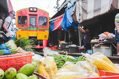 From Bangkok: Floating Market & Railway Market Private Tour