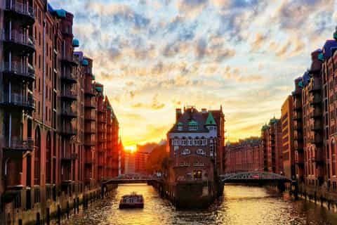 hamburg speicherstadt hafencity und elbphilharmonie tour