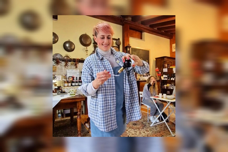 Modena: Organic & Traditional Balsamic Vinegar Tour with EVO Oil Tasting