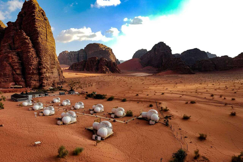 Wadi Rum: Solo Travelers Desert Adventure with Dinner