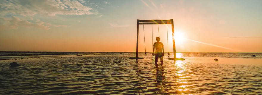 Au départ de Lombok : Voyage privé aux îles Gili avec bateau à fond de verre