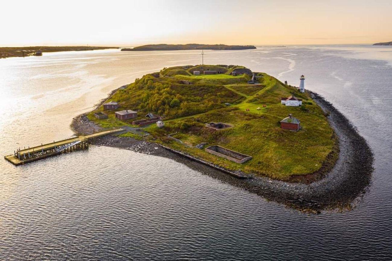 Halifax: Georges Island Kajak Tour
