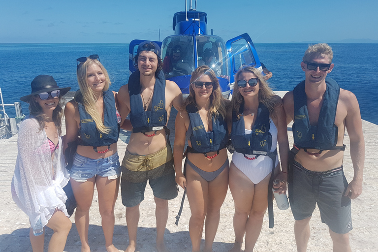 Outer Great Barrier Reef: Bootsfahrt und Hubschrauberflug