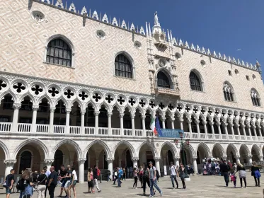 Venedig: Dogenpalast & Terrassen des Markusdoms Tour