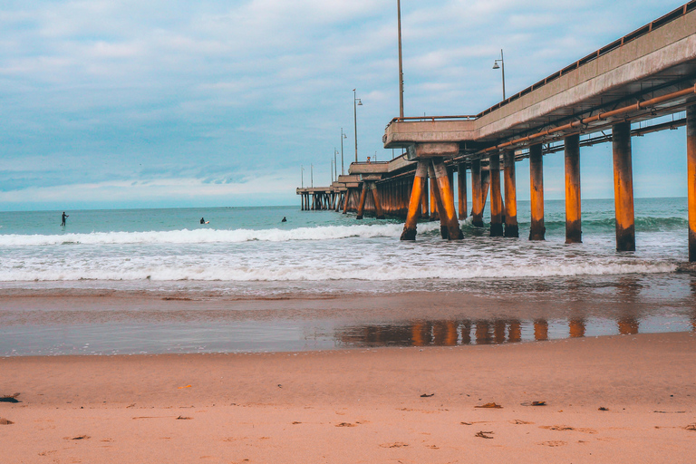 From Los Angeles: Full Day L.A Suburbs and Attractions tour