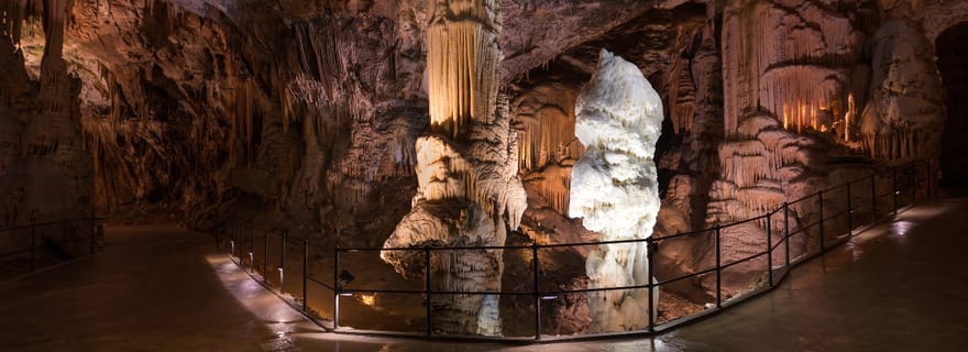 Au départ de Koper : 5 heures de visite de la grotte de Postojna et du château de Predjama