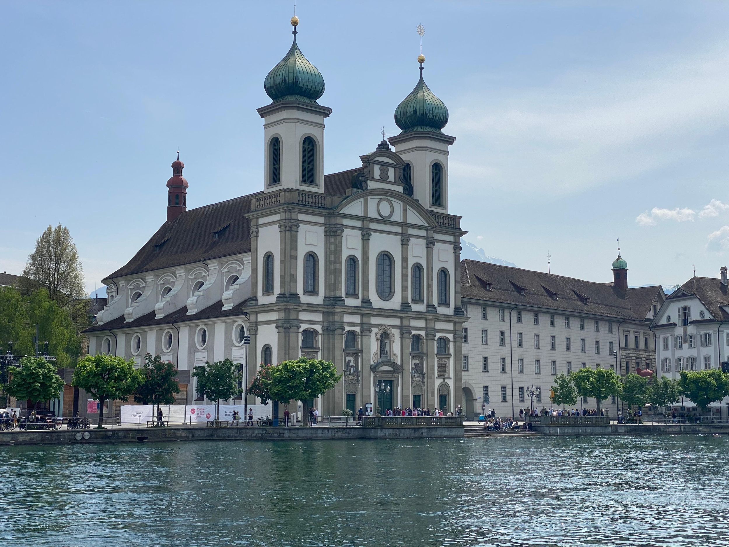 Luzern neu entdecken: Selbstgeführte Stadtführung mit Lesung
