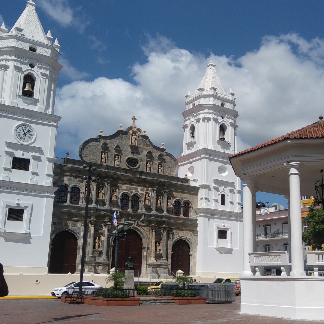 Colagem de mídia