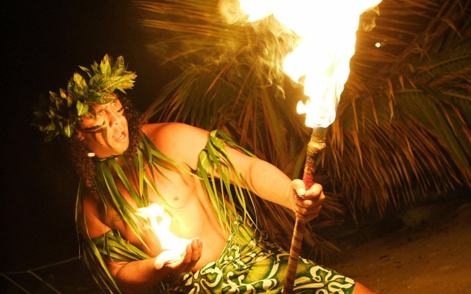 Oahu: Germaine&#039;s Traditionelle Luau Show &amp; Buffet Abendessen