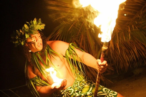 Oahu Espectáculo Luau Tradicional y Cena Buffet de GermaineOahu: luau tradicional de Germaine y cena de lujo