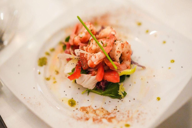 Ibiza: Dinner with Live Show & DJ at an Italian Restaurant and Nightclub Ibiza: Dinner, Live Show & DJ at Italian Restaurant and Nightclub