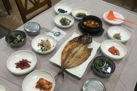 From Seoul: Day Tour to Andong's UNESCO Sites & Folk Village Day Tour to Andong with Lunch