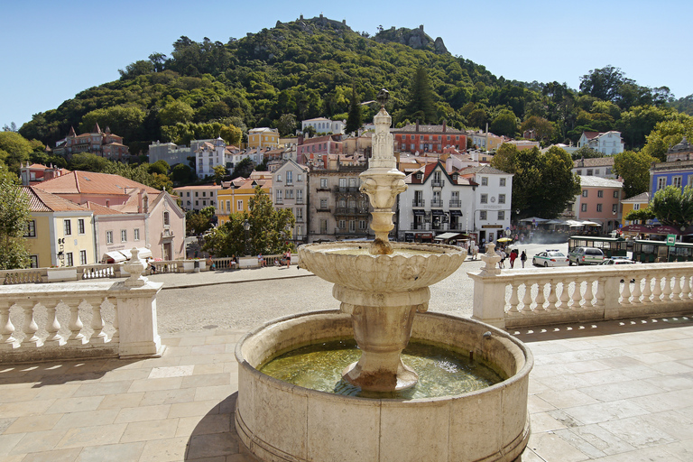 Lisbon: Half-Day Group Tour Pena Palace and Cape Roca Hotel EN