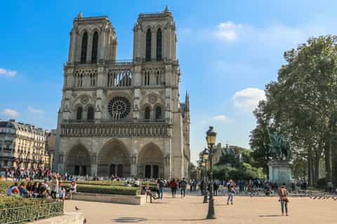 Paris: Live Online Guided City Tour