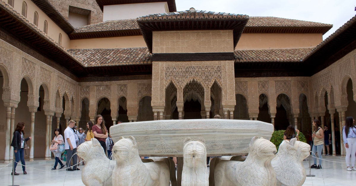 Granada: Alhambra Skip-the-Line Guided Tour w/ Nasrid Palace | GetYourGuide