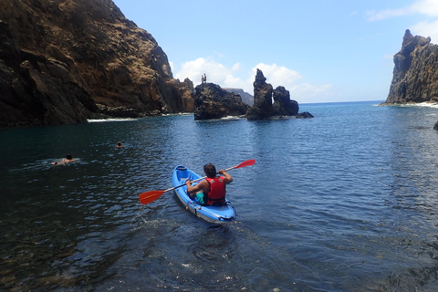 Porto Santo: wycieczka kajakiem z Ponta CalhetaWycieczka kajakiem na plażę Zimbralinho