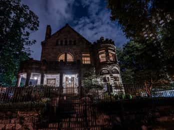 Denver: Haunted Walking Ghost Tour Denver: Haunted Walking Ghost Tour