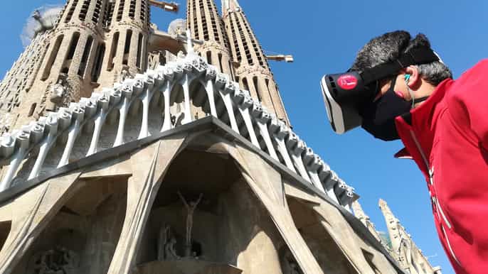 barcelona tour exterior de la sagrada familia y experiencia de realidad virtual