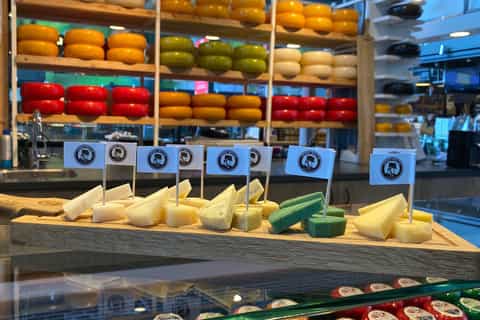 Rotterdam: Local Cheese Tasting at Markthal