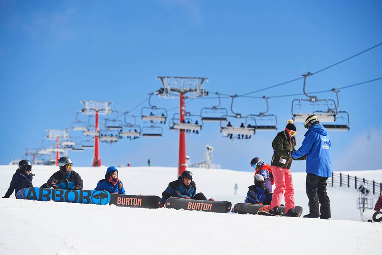 Melbourne: Pase para el complejo turístico Mt Buller Snowy Escape con trasladosMelbourne: Pase para el complejo turístico Mt Buller Snowy Escape con traslados incluidos