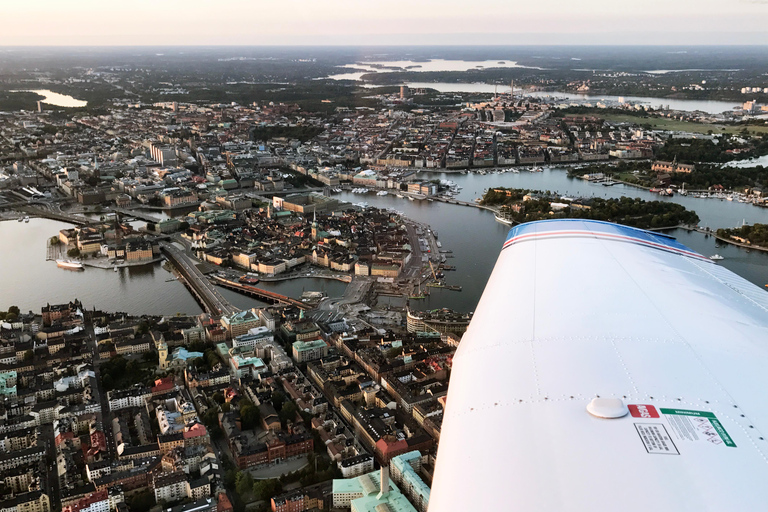 Stockholm: Rundflug mit dem Flugzeug